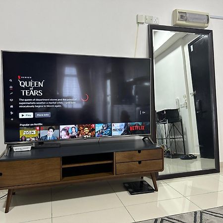 Kyra Homestay Centrus Soho Cyberjaya *Wifi And Pool* Exterior foto